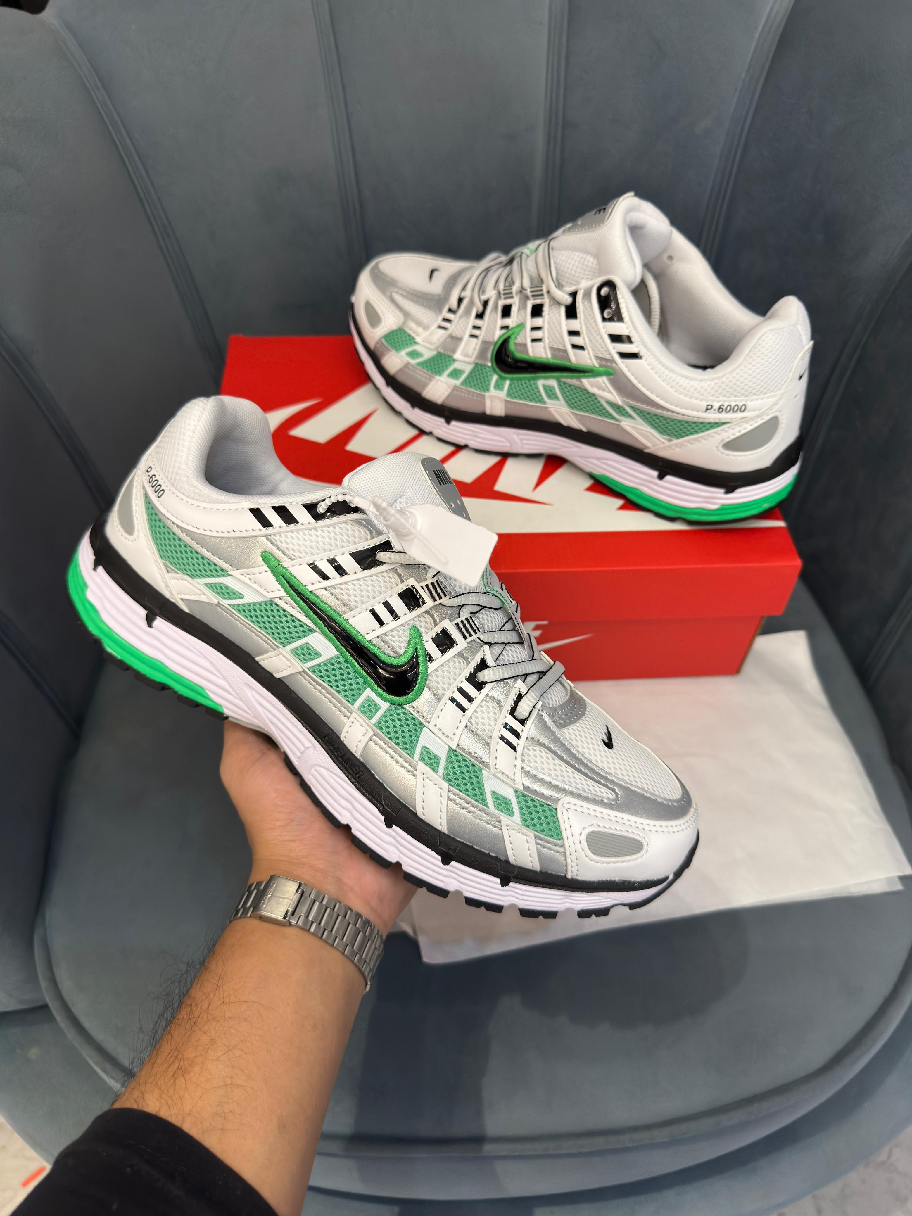 NIKE P-6000 TRAINER METTALIC GREEN