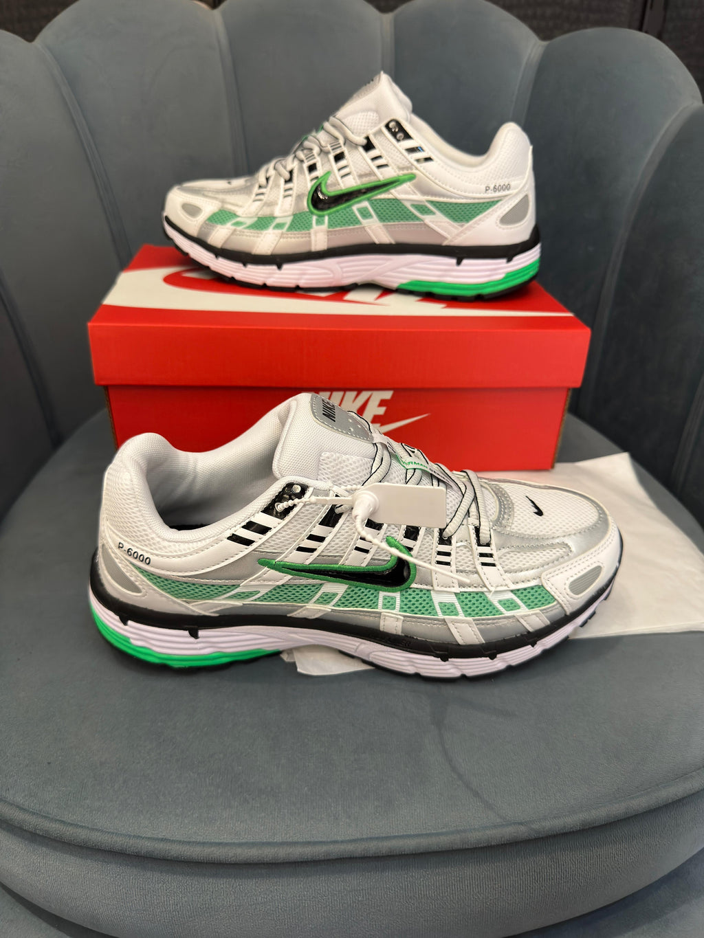 NIKE P-6000 TRAINER METTALIC GREEN