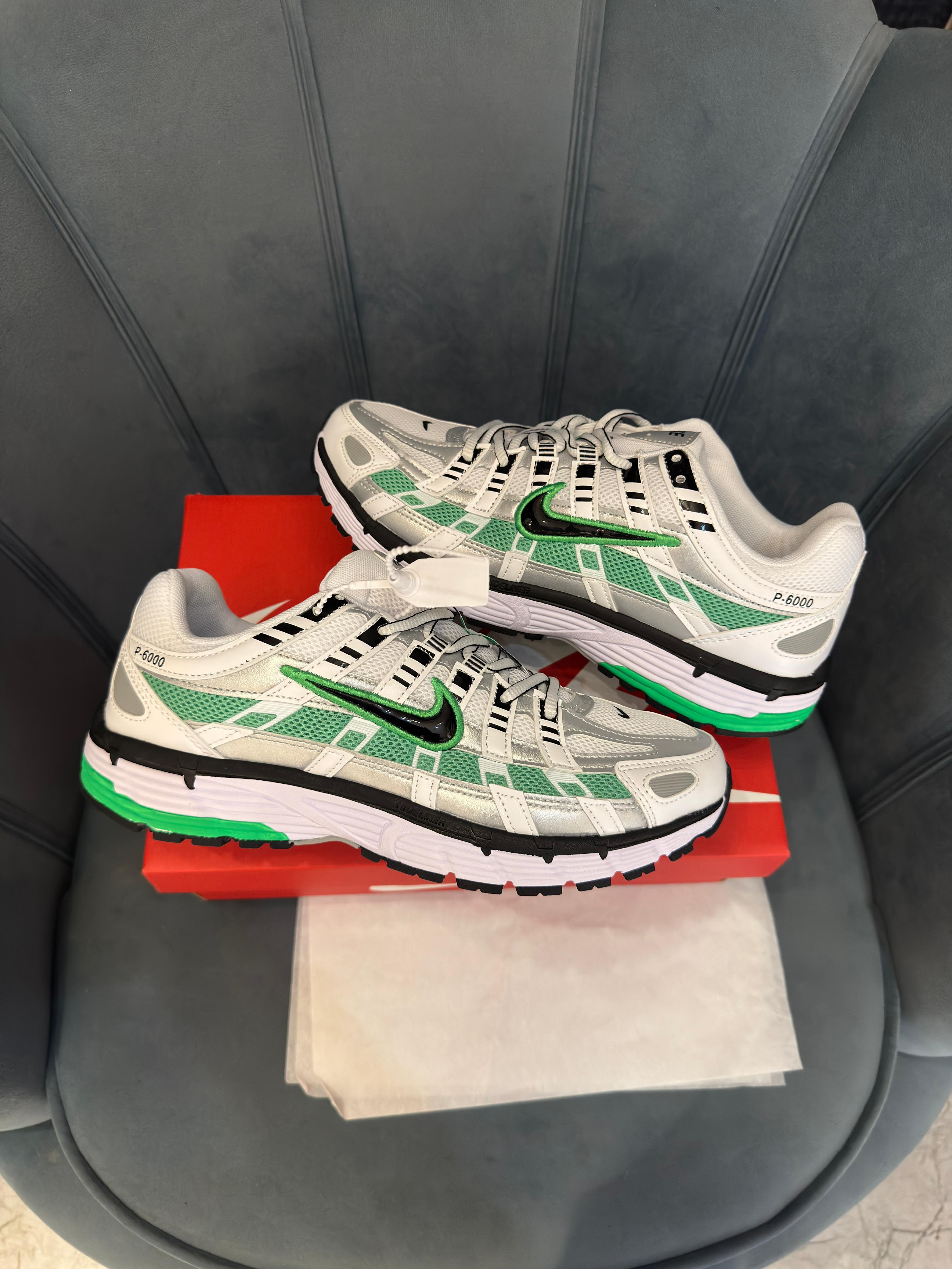 NIKE P-6000 TRAINER METTALIC GREEN