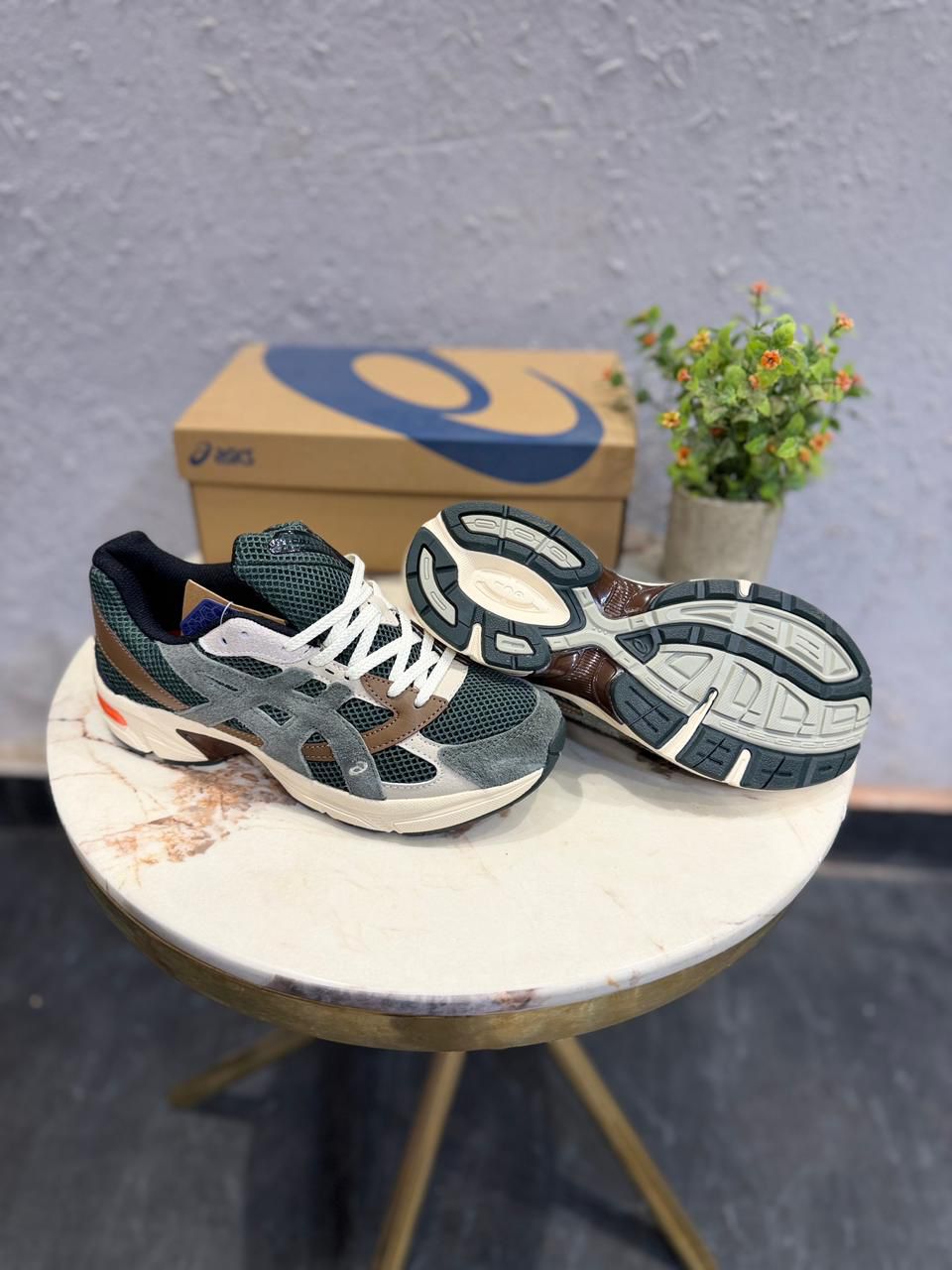 ASICS NYC GEL HAL STUDIO 🖤