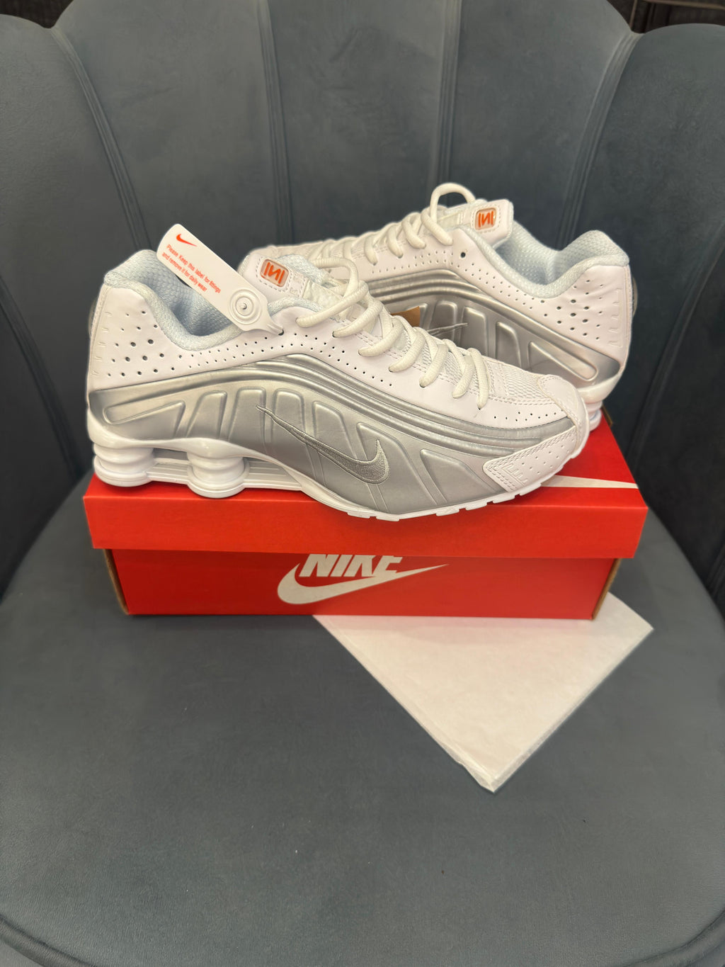 NIKE SHOX SILVER WHITE SILVER