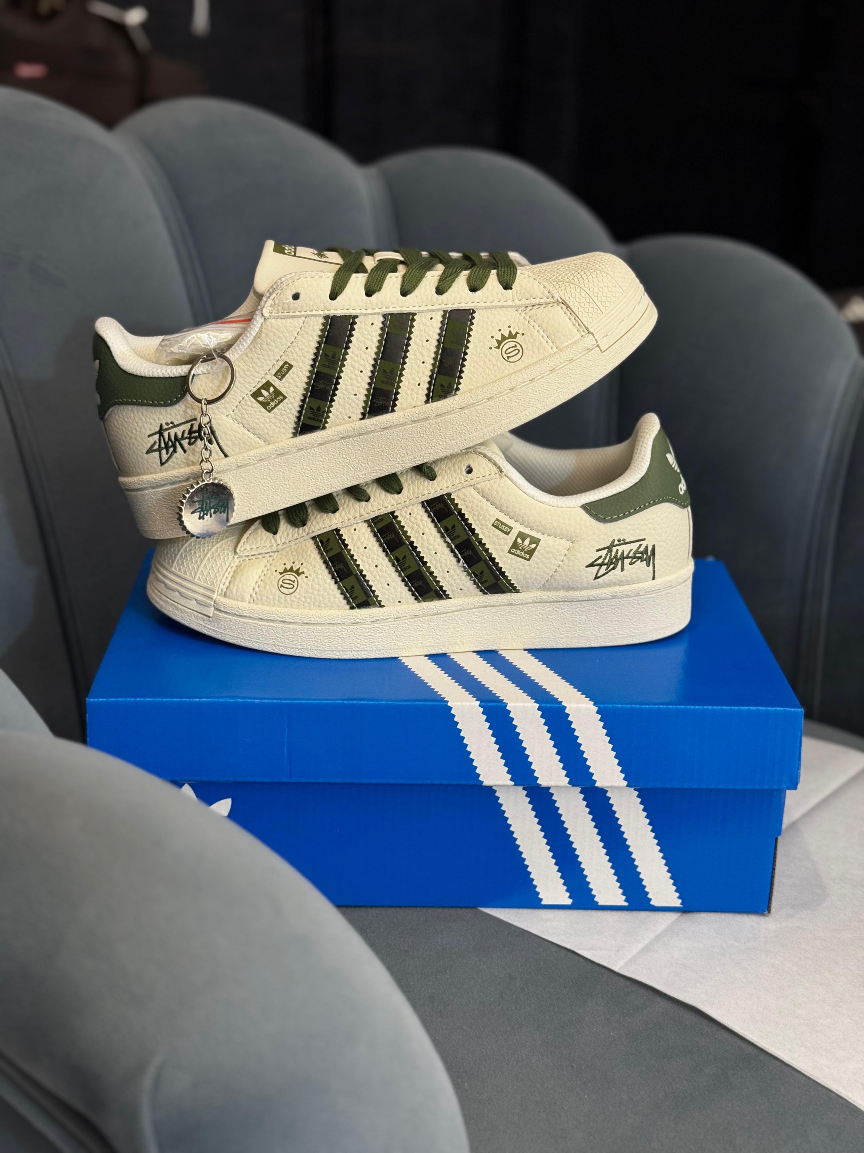 ADIDAS ORIGINAL SUPERSTAR STUSSY