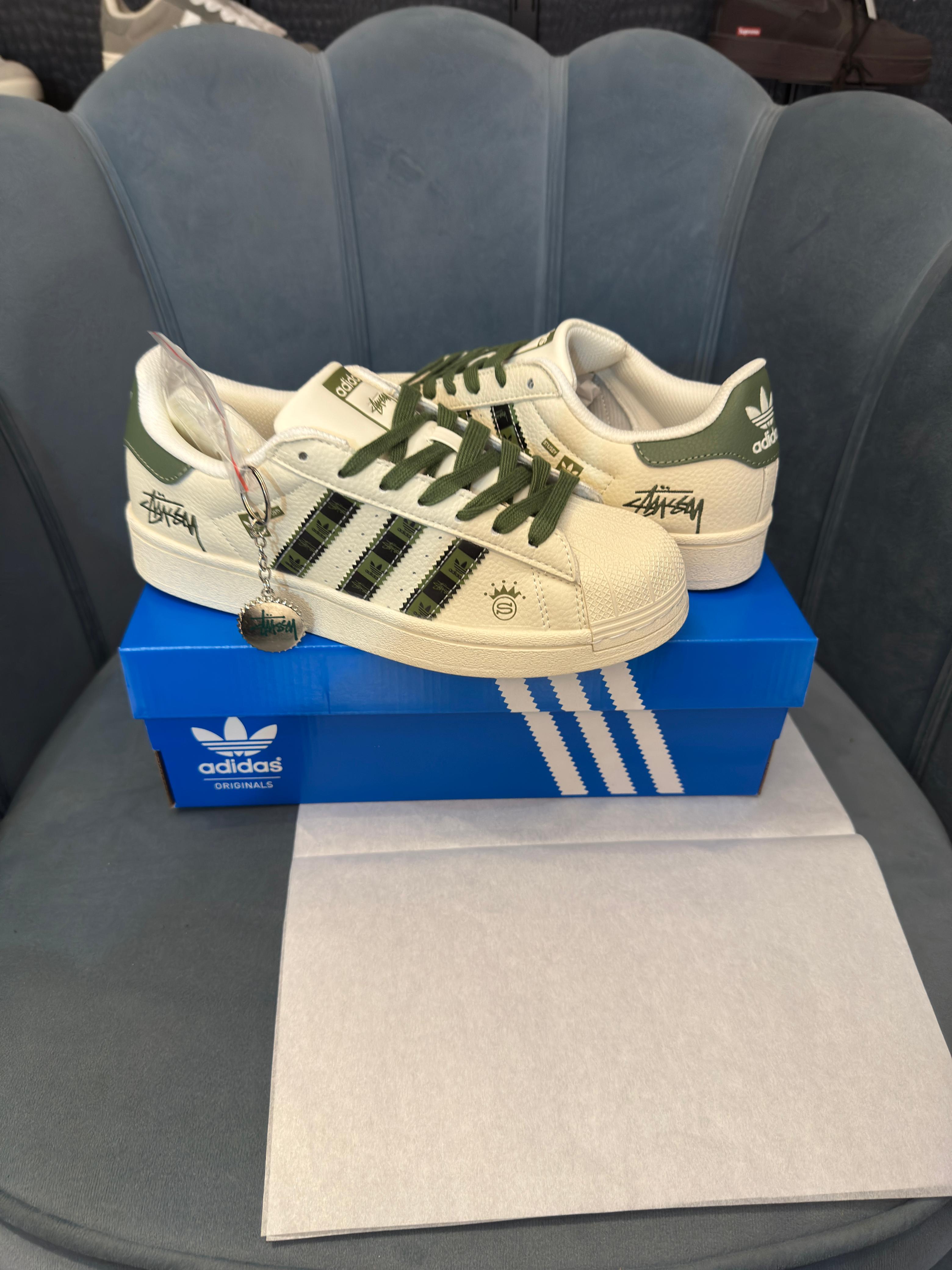 ADIDAS ORIGINAL SUPERSTAR STUSSY