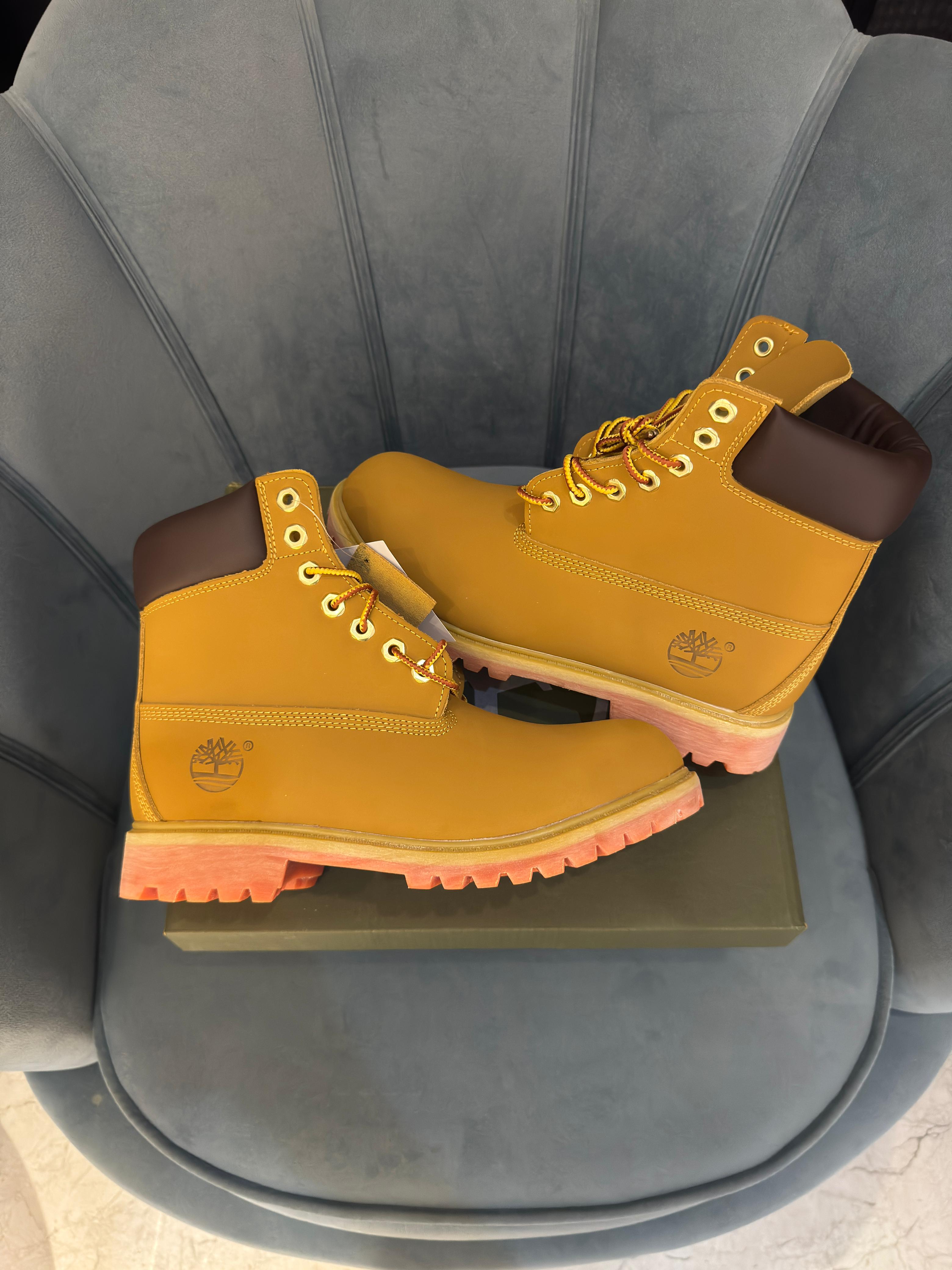 TIMBERLAND BOOTS