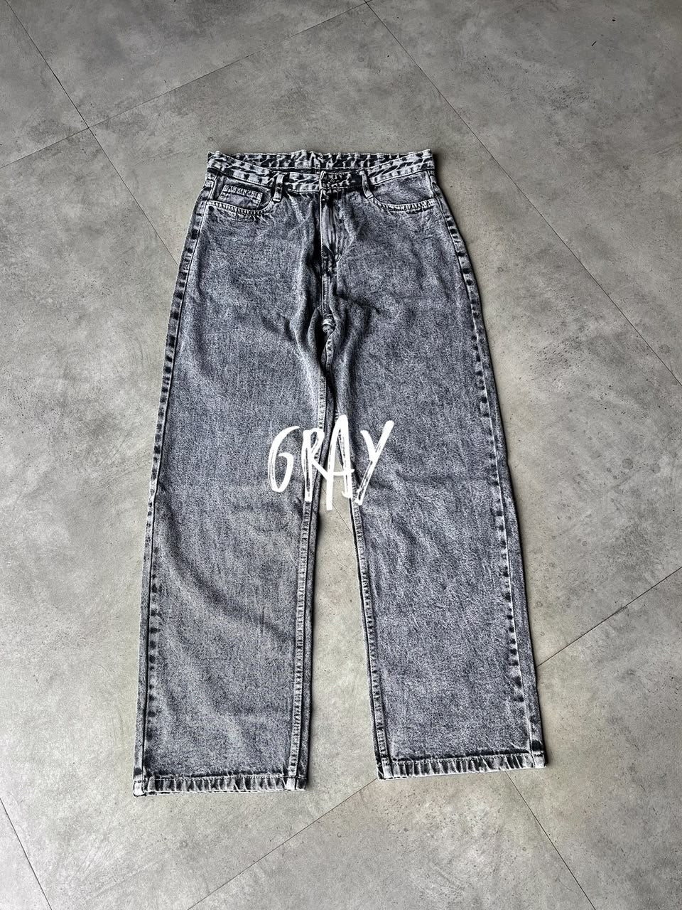 LOSSE FIT BAGGY JEANS