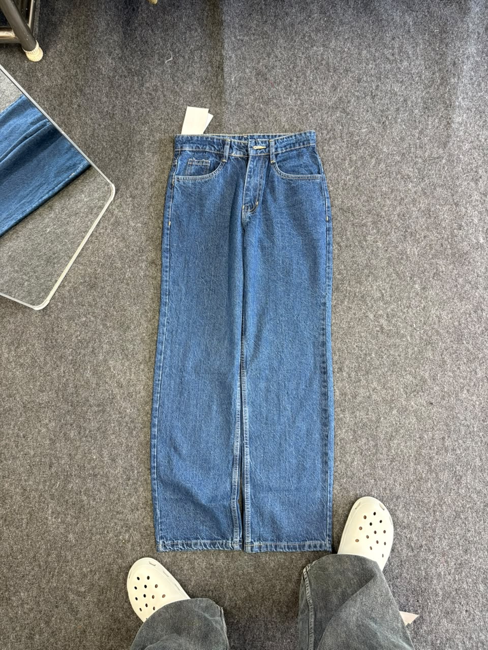 LOSSE FIT BAGGY JEANS